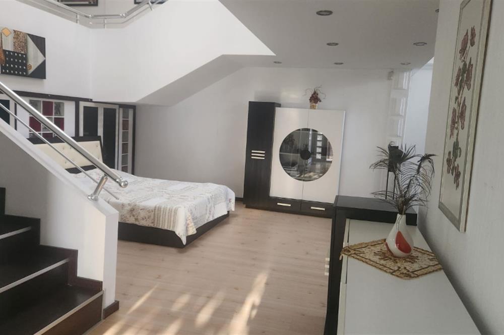 Şirinköy Sitesinde 5+1 Sauna ve Kış Bahçeli Lüx triplex villa 