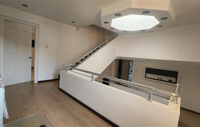 Şirinköy Sitesinde 5+1 Sauna ve Kış Bahçeli Lüx triplex villa 