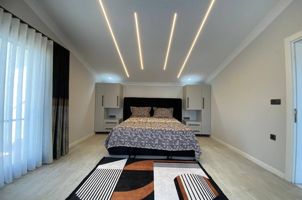 AKBÜKTE TAM MÜSTAKİL FULL EŞYALI 4+1 HAVUZLU VİLLA