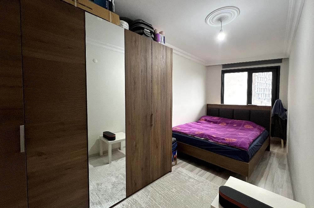 Kağıthane Çeliktepe satılık kapalı mutfaklı geniş 1+1 daire