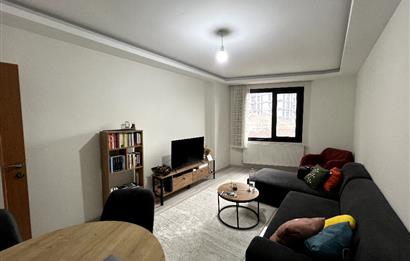 Kağıthane Çeliktepe satılık kapalı mutfaklı geniş 1+1 daire