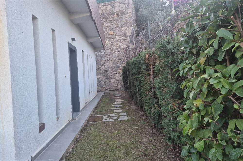 Bodrum Gündoğan Küçükbük'te Satılık 2+1 Bahçe Katı Daire