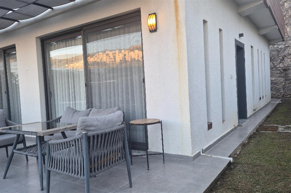 Bodrum Gündoğan Küçükbük'te Satılık 2+1 Bahçe Katı Daire