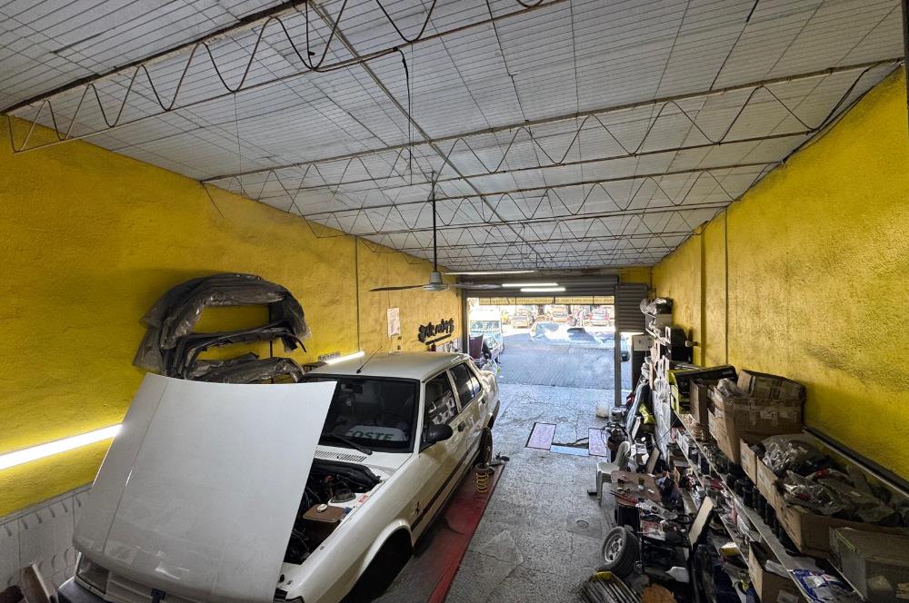 Akhisar  Sanayi Sitesi'nde Batar katlı Satılık Dükkan