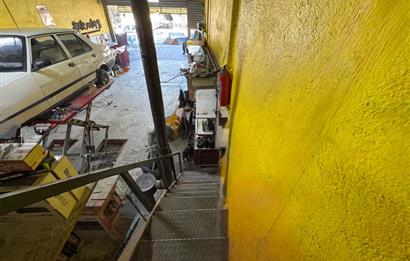 Akhisar  Sanayi Sitesi'nde Batar katlı Satılık Dükkan