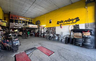 Akhisar  Sanayi Sitesi'nde Batar katlı Satılık Dükkan