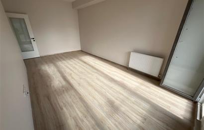 ALTINTEPE'NİN MERKEZİNDE 0 BİNADA SOKAĞA CEPHELİ 2+1