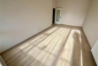 ALTINTEPE'NİN MERKEZİNDE 0 BİNADA SOKAĞA CEPHELİ 2+1 - 2 - 31074