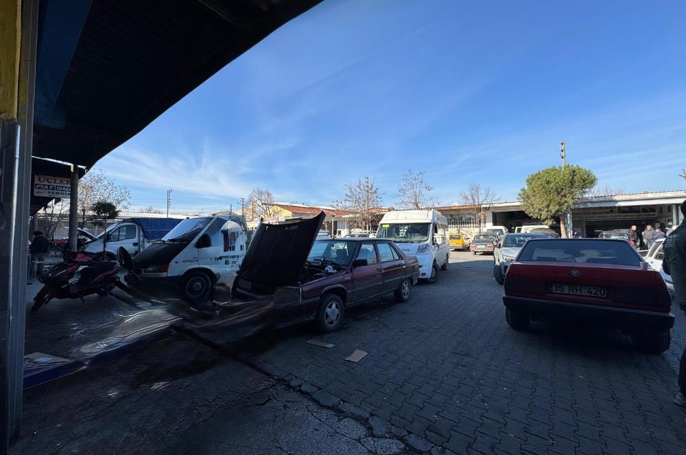 Akhisar  Sanayi Sitesi'nde Batar katlı Satılık Dükkan