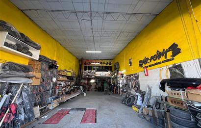 Akhisar  Sanayi Sitesi'nde Batar katlı Satılık Dükkan