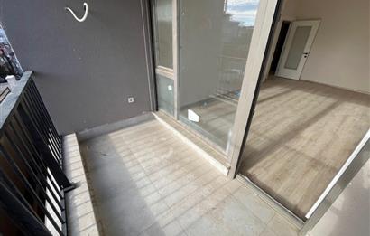 ALTINTEPE'NİN MERKEZİNDE 0 BİNADA SOKAĞA CEPHELİ 2+1