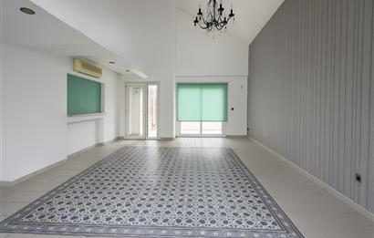 Torbalı Ertuğrul'da Geniş Bahçeli Lüks Villa-Ticari Uygun