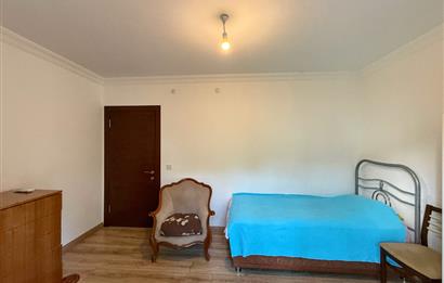 Datça Merkez'de Satılık Bahçeli Ara Kat 2+1 Balkonlu Geniş Daire