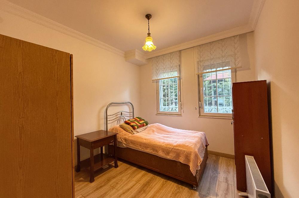 Datça Merkez'de Satılık Bahçeli Ara Kat 2+1 Balkonlu Geniş Daire