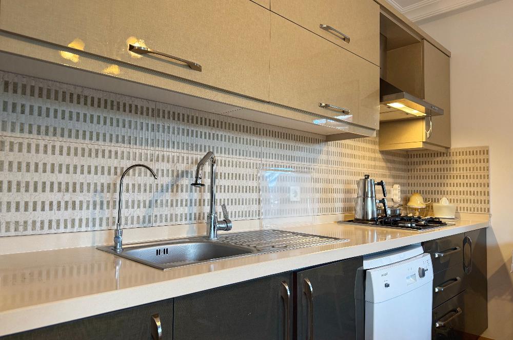 Datça Merkez'de Satılık Bahçeli Ara Kat 2+1 Balkonlu Geniş Daire