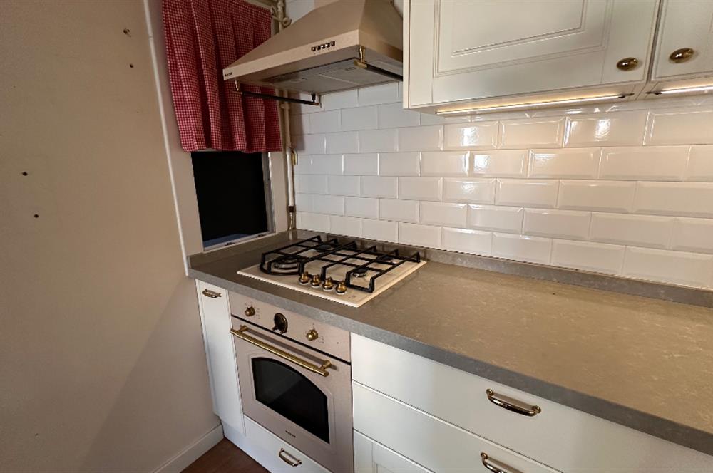 Yali mahallesi cadde üzeri kiralik 2+1