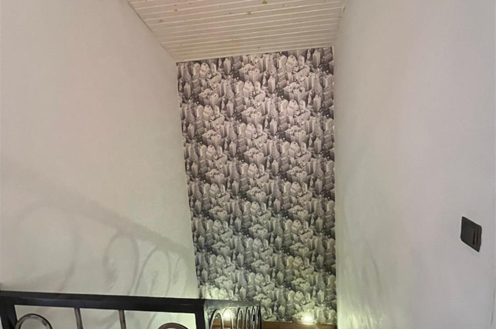 Torbalı Ertuğrul'da Geniş Bahçeli Lüks Villa-Ticari Uygun