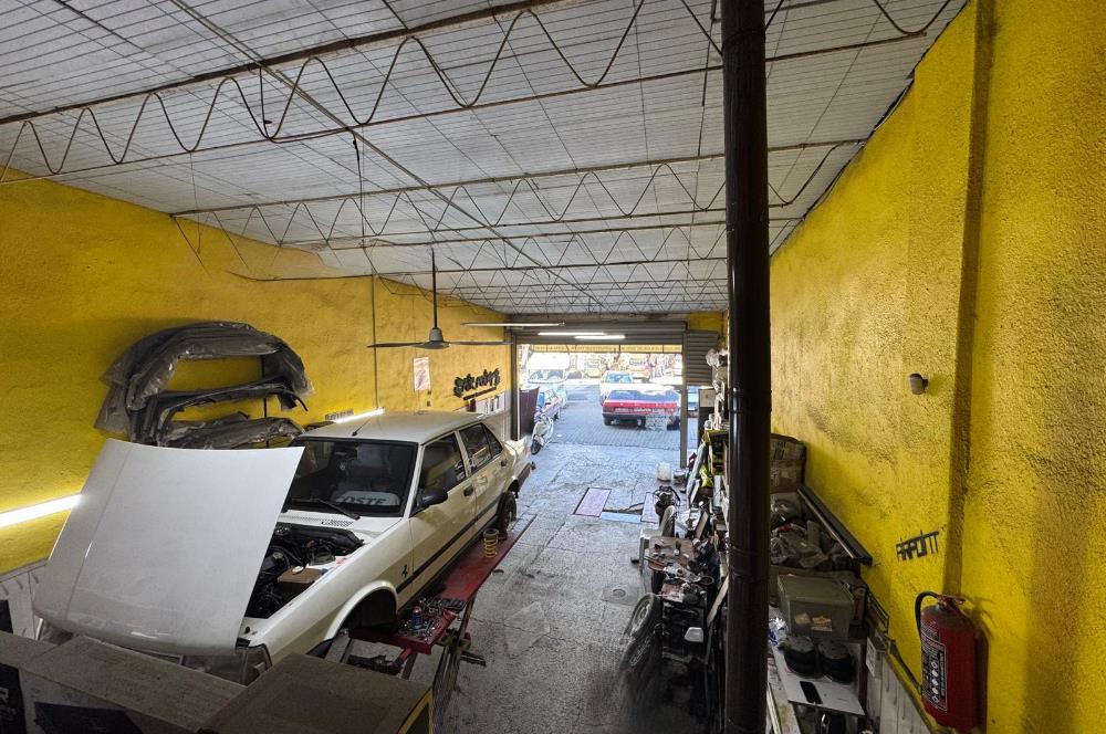 Akhisar  Sanayi Sitesi'nde Batar katlı Satılık Dükkan