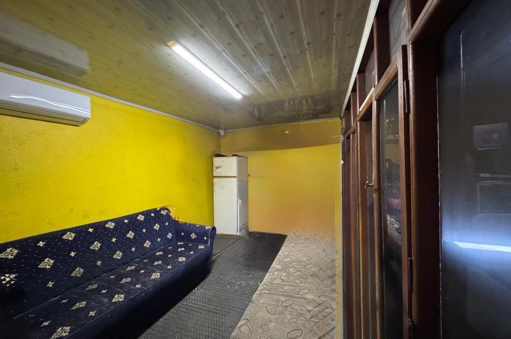 Akhisar  Sanayi Sitesi'nde Batar katlı Satılık Dükkan