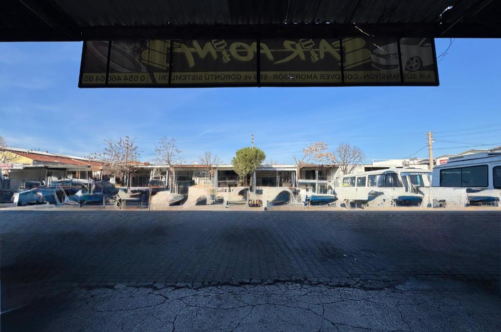 Akhisar  Sanayi Sitesi'nde Batar katlı Satılık Dükkan