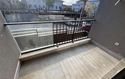 ALTINTEPE'NİN MERKEZİNDE 0 BİNADA SOKAĞA CEPHELİ 2+1