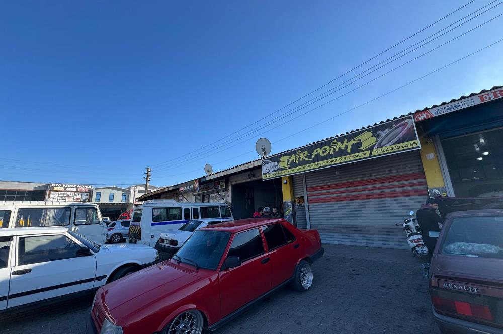 Akhisar  Sanayi Sitesi'nde Batar katlı Satılık Dükkan