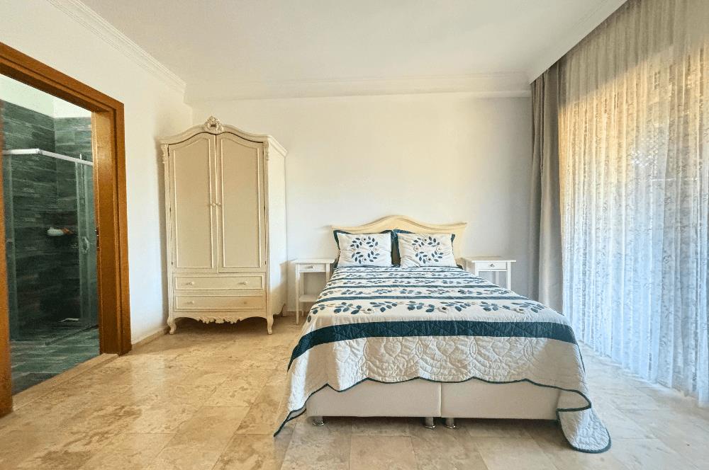 Bodrum Umurca Geniş Müstakil Bahçeli 6+1 Kiralık Dubleks Villa