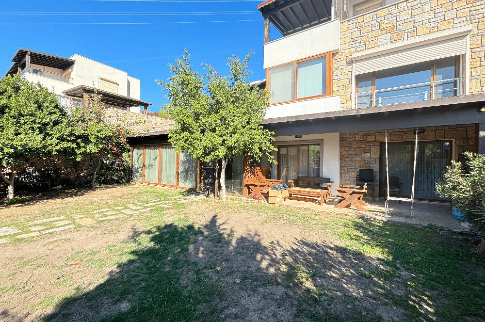 Bodrum Umurca Geniş Müstakil Bahçeli 6+1 Kiralık Dubleks Villa