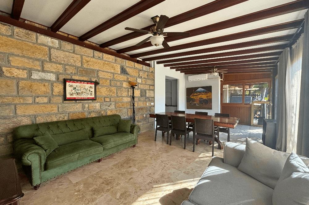 Bodrum Umurca Geniş Müstakil Bahçeli 6+1 Kiralık Dubleks Villa