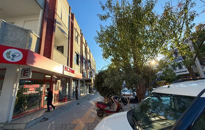 Datça Merkez'de Ana Caddede Satılık 330m2 Kullanımlı Fırsat Depo