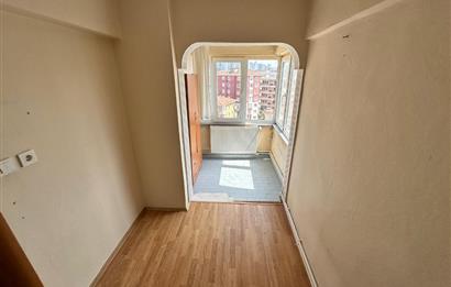 KARTAL ESENTEPE MAHALLESİ'NDE MERKEZİ KONUM 3+1 SATILIK DAİRE