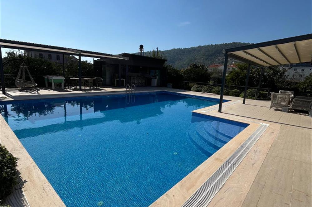 Ahmetbeyli'de Doğanın Kalbinde Mandalina Kokulu Lüks Villa