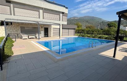 Ahmetbeyli'de Doğanın Kalbinde Mandalina Kokulu Lüks Villa