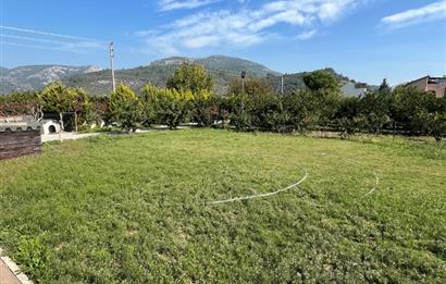 Ahmetbeyli'de Doğanın Kalbinde Mandalina Kokulu Lüks Villa