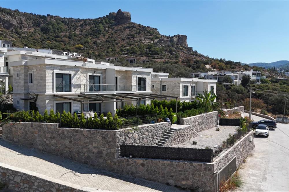 Bodrum Gündoğan Satılık Bahçeli Müstakil Villa |Yan Yana 2 Villa