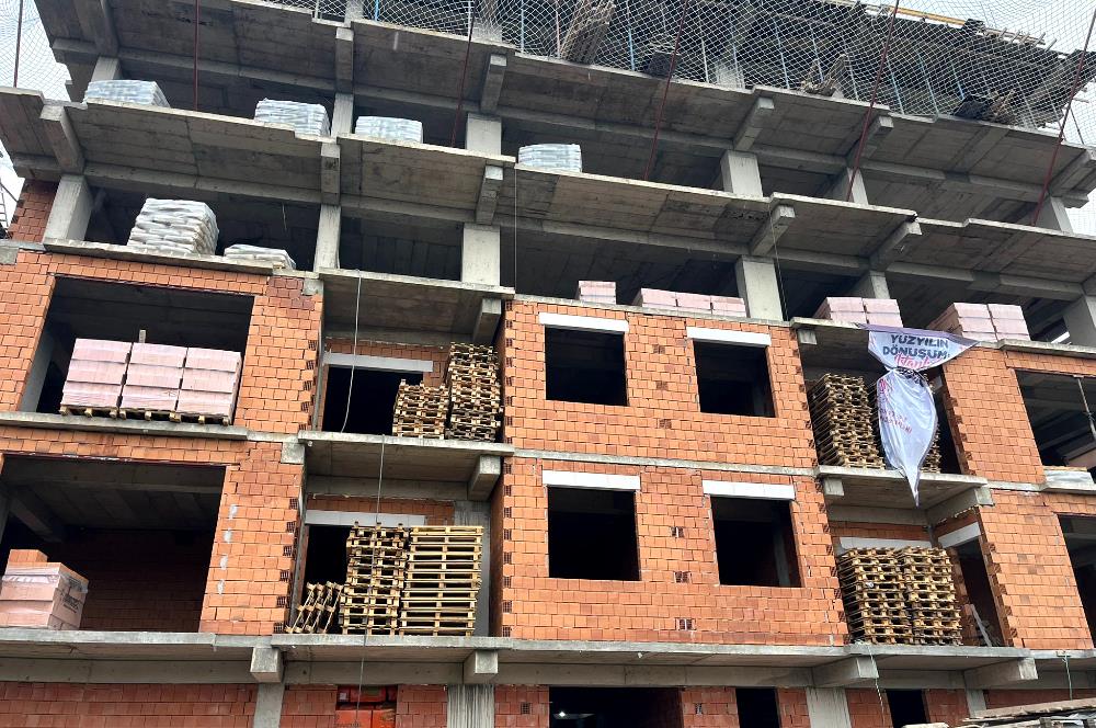 PENDİK BURNU'NDA DENİZ-ADALAR MANZARALI SIFIR 3 + 1 