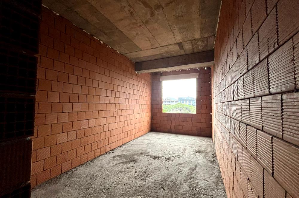 PENDİK BURNU'NDA DENİZ-ADALAR MANZARALI SIFIR 3 + 1 