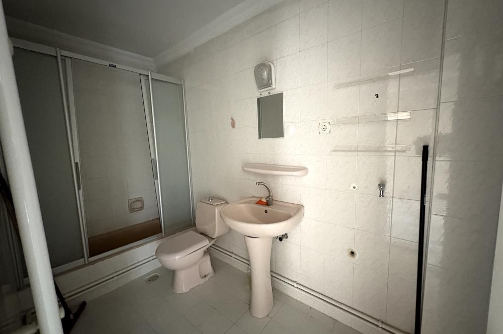 BORNOVA EGE ÜNİVERSİTESİ KARŞISI BAKIMLI KİRALIK 3+1 DAİRE