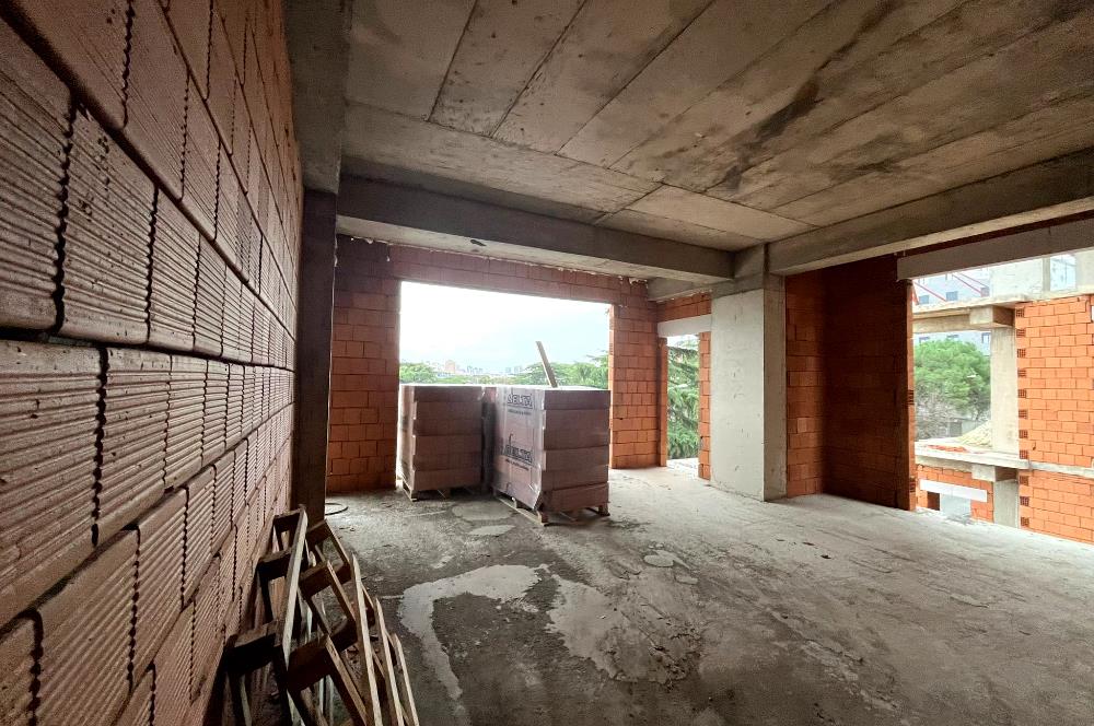 PENDİK BURNU'NDA DENİZ-ADALAR MANZARALI SIFIR 3 + 1 