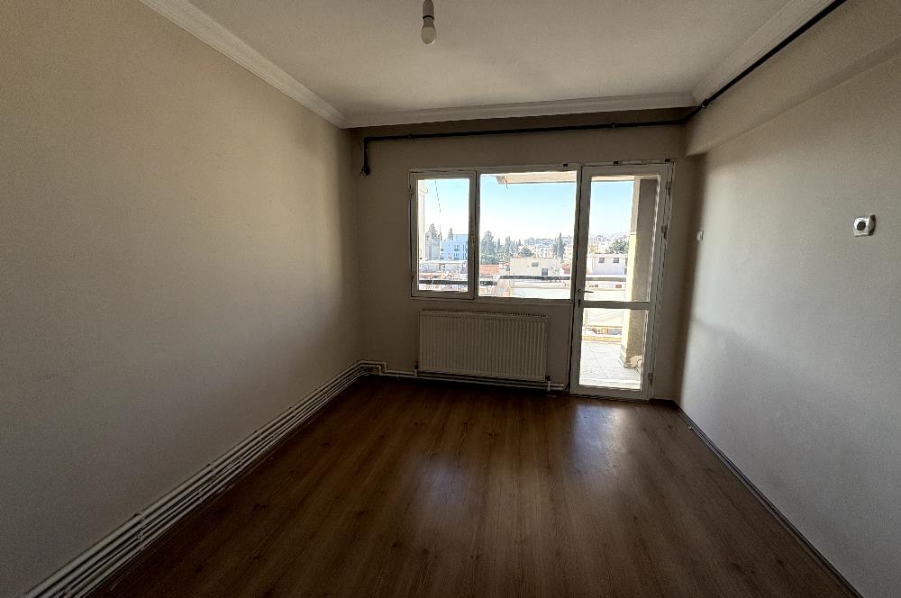 BORNOVA EGE ÜNİVERSİTESİ KARŞISI BAKIMLI KİRALIK 3+1 DAİRE