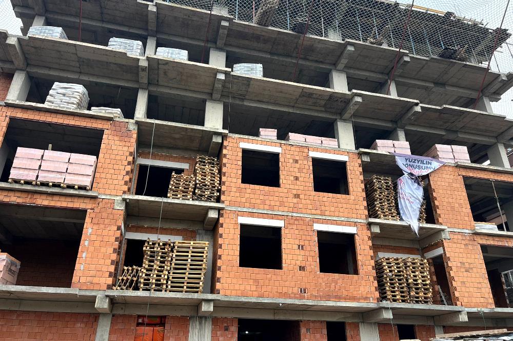 PENDİK BURNU'NDA DENİZ-ADALAR MANZARALI SIFIR 3 + 1 