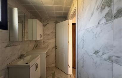 Foça Bağarası'nda Site İçerisinde Bahçe Katı 2+1 Kiralık Daire