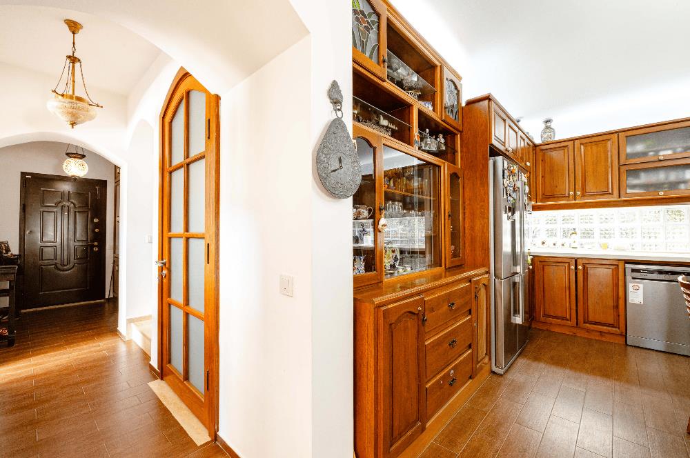 Bodrum Kumbahçe Satılık 5+1 Müstakil Yarı Taş Villa ve 2+1 Daire