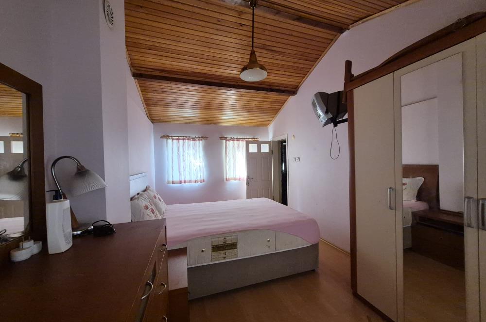 C21 Cius; Denize Kenarı 580 m2 Bahçe İçerisinde Müstakil Ev-Kapaklı