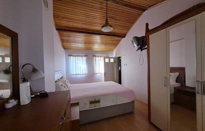 C21 Cius; Denize Kenarı 580 m2 Bahçe İçerisinde Müstakil Ev-Kapaklı