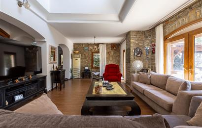 Bodrum Kumbahçe Satılık 5+1 Müstakil Yarı Taş Villa ve 2+1 Daire