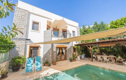 Bodrum Kumbahçe Satılık 5+1 Müstakil Yarı Taş Villa ve 2+1 Daire