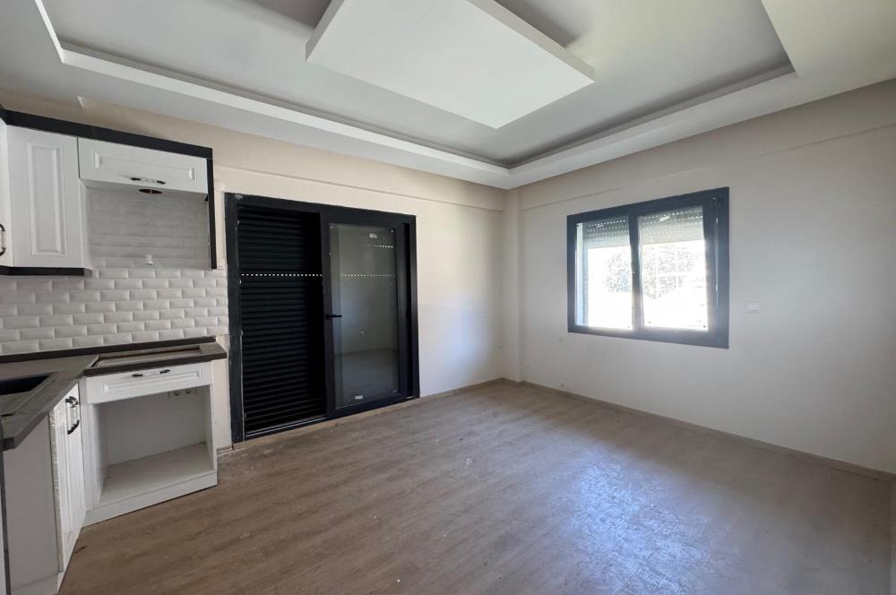 Foça Bağarası'nda Site İçerisinde Bahçe Katı 2+1 Kiralık Daire