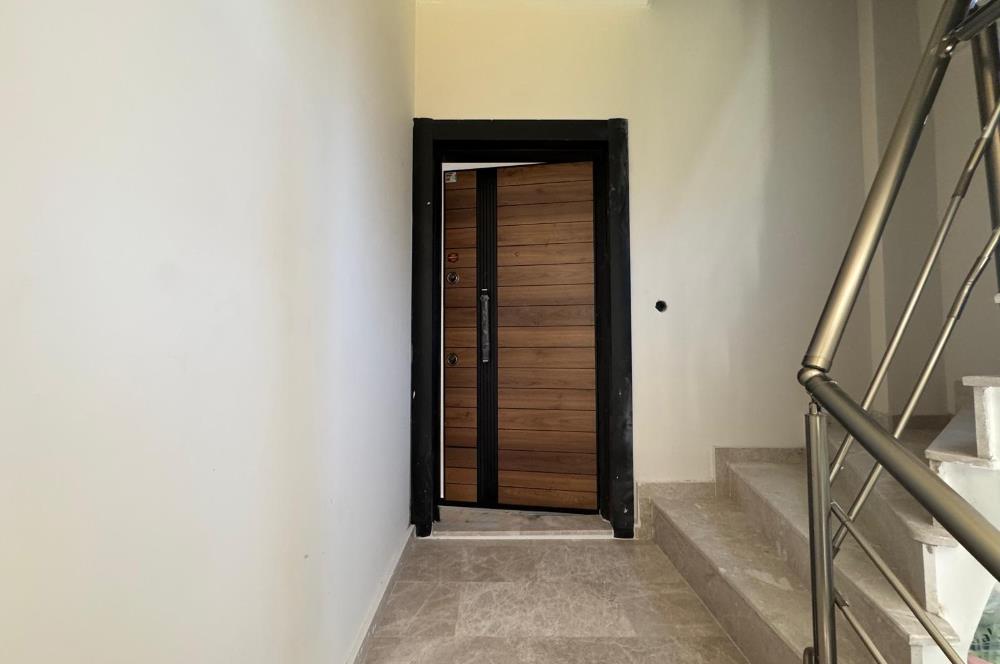 Foça Bağarası'nda Site İçerisinde Bahçe Katı 2+1 Kiralık Daire