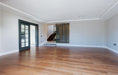 Torba'da Müstakil Havuzlu Denize Yürüme Mesafesinde Lüks Villa